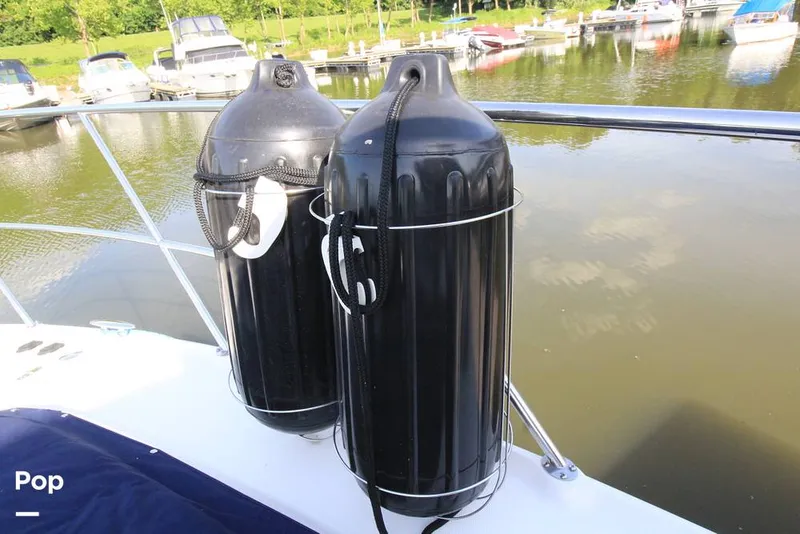 Slide: The Image of Fender Holders - 16537962