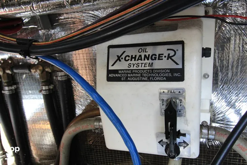 Slide: The Image of Oil Changing System - 16537903
