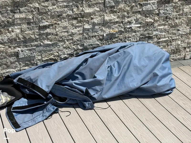 Slide: The Image of Complete cover. Entire boat. - 16539506
