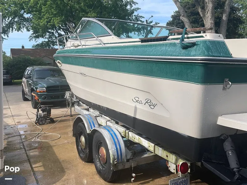 Slide: The Image of Sea Ray 230 1988 - 16485767