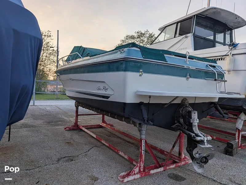 Slide: The Image of Sea Ray 230 1988 - 16485807