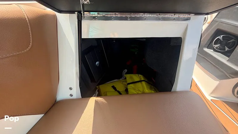 Slide: The Image of Malibu 22 LSV 2021 - 16506029