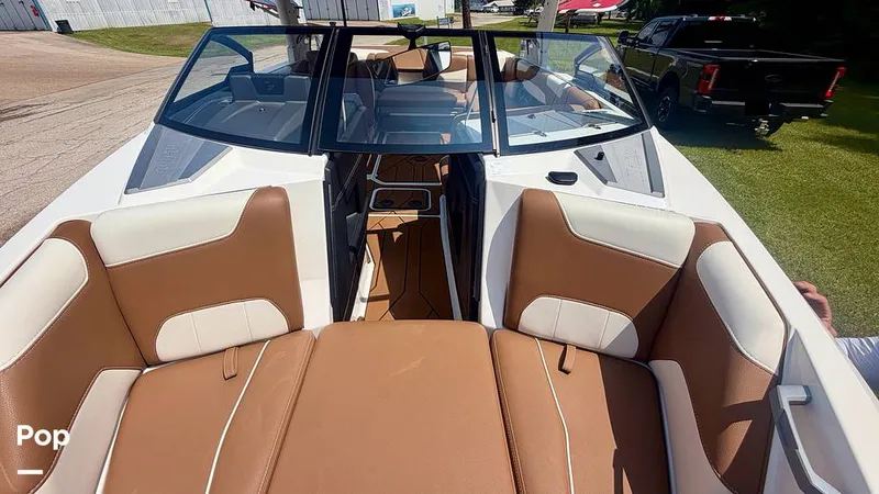 Slide: The Image of Malibu 22 LSV 2021 - 16506023