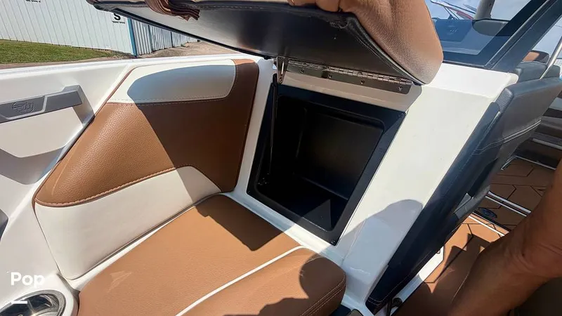 Slide: The Image of Malibu 22 LSV 2021 - 16506019