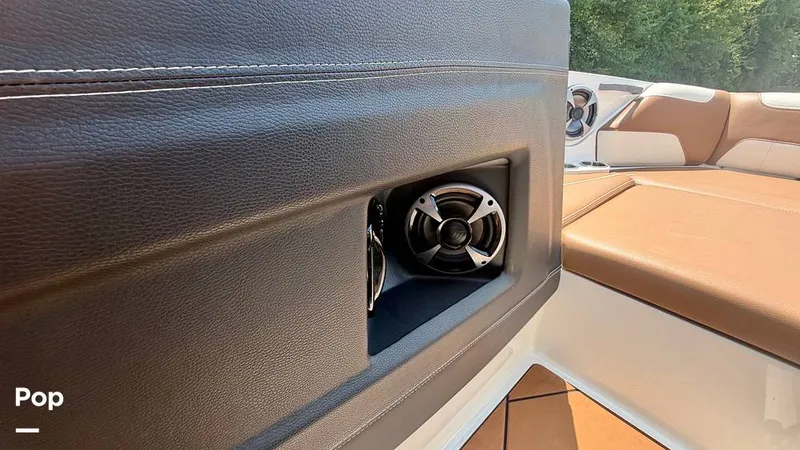 Slide: The Image of Malibu 22 LSV 2021 - 16506069