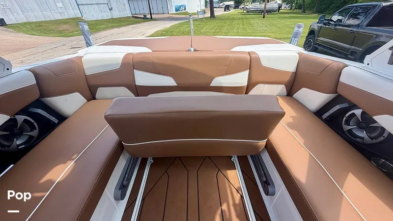 Slide: The Image of Malibu 22 LSV 2021 - 16506042