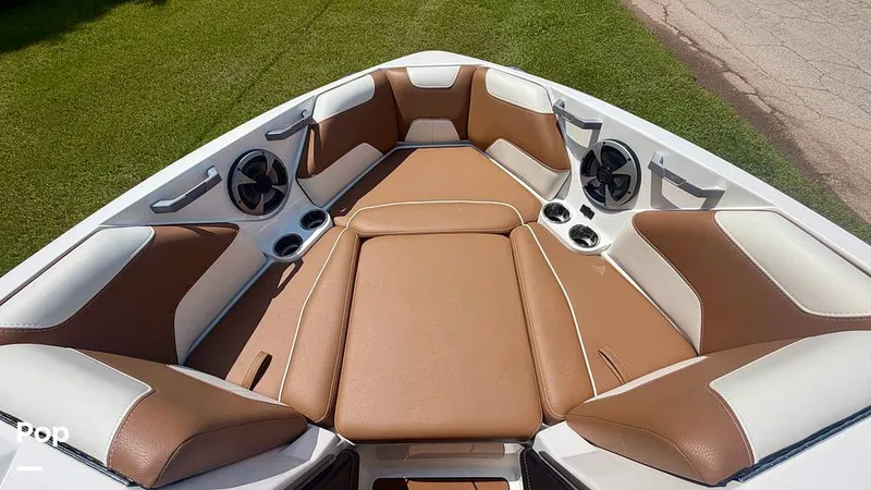 Slide: The Image of Malibu 22 LSV 2021 - 16506016