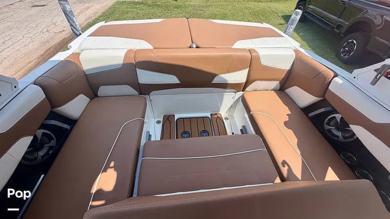Slide: The Image of Malibu 22 LSV 2021 - 16506074