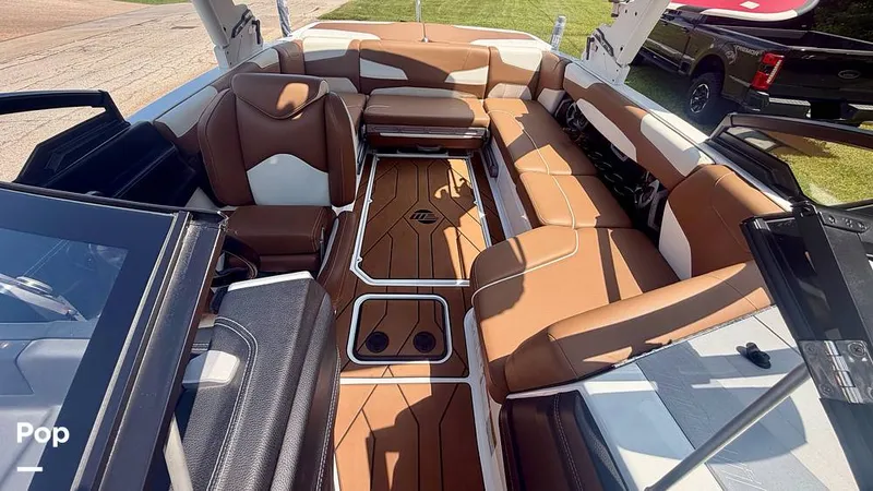 Slide: The Image of Malibu 22 LSV 2021 - 16506010