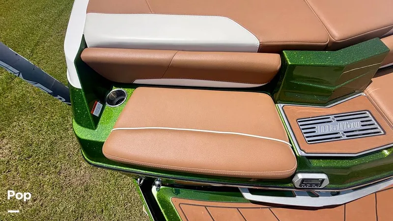 Slide: The Image of Malibu 22 LSV 2021 - 16506078