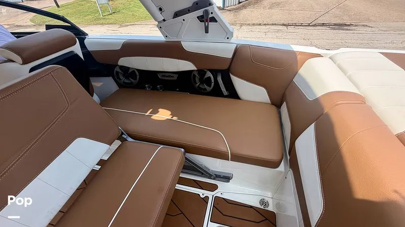 Slide: The Image of Malibu 22 LSV 2021 - 16506044