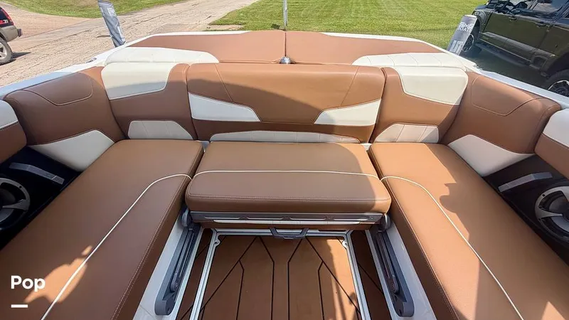 Slide: The Image of Malibu 22 LSV 2021 - 16506041