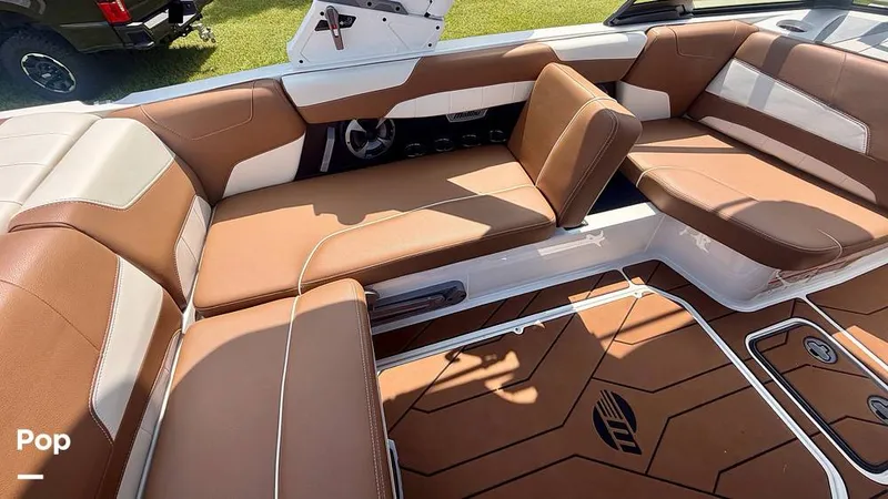 Slide: The Image of Malibu 22 LSV 2021 - 16506037