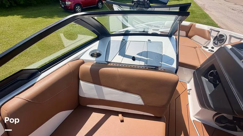Slide: The Image of Malibu 22 LSV 2021 - 16506027