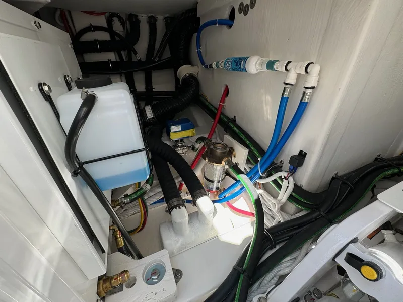 Slide: The Image of Tiara 43LS 2025 - 103