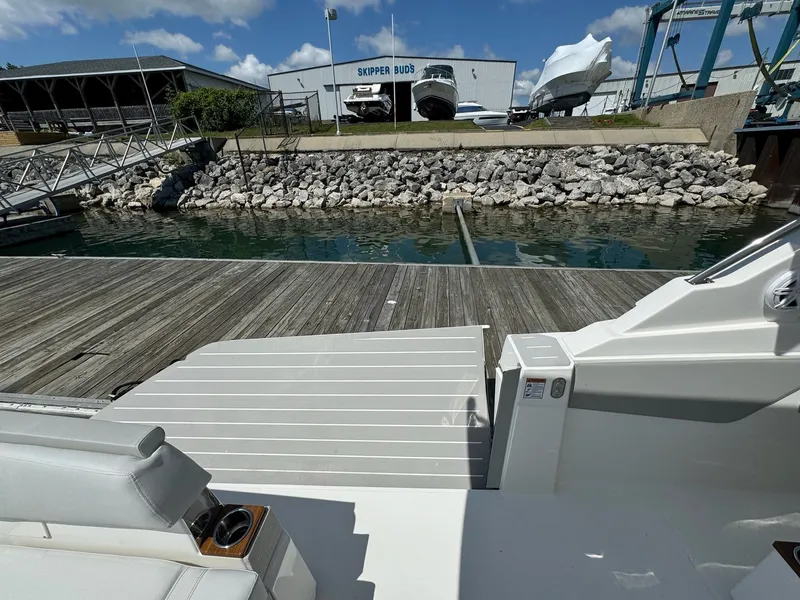 Slide: The Image of Tiara 43LS 2025 - 18