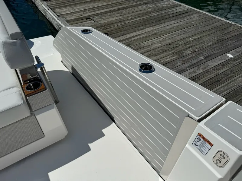 Slide: The Image of Tiara 43LS 2025 - 19