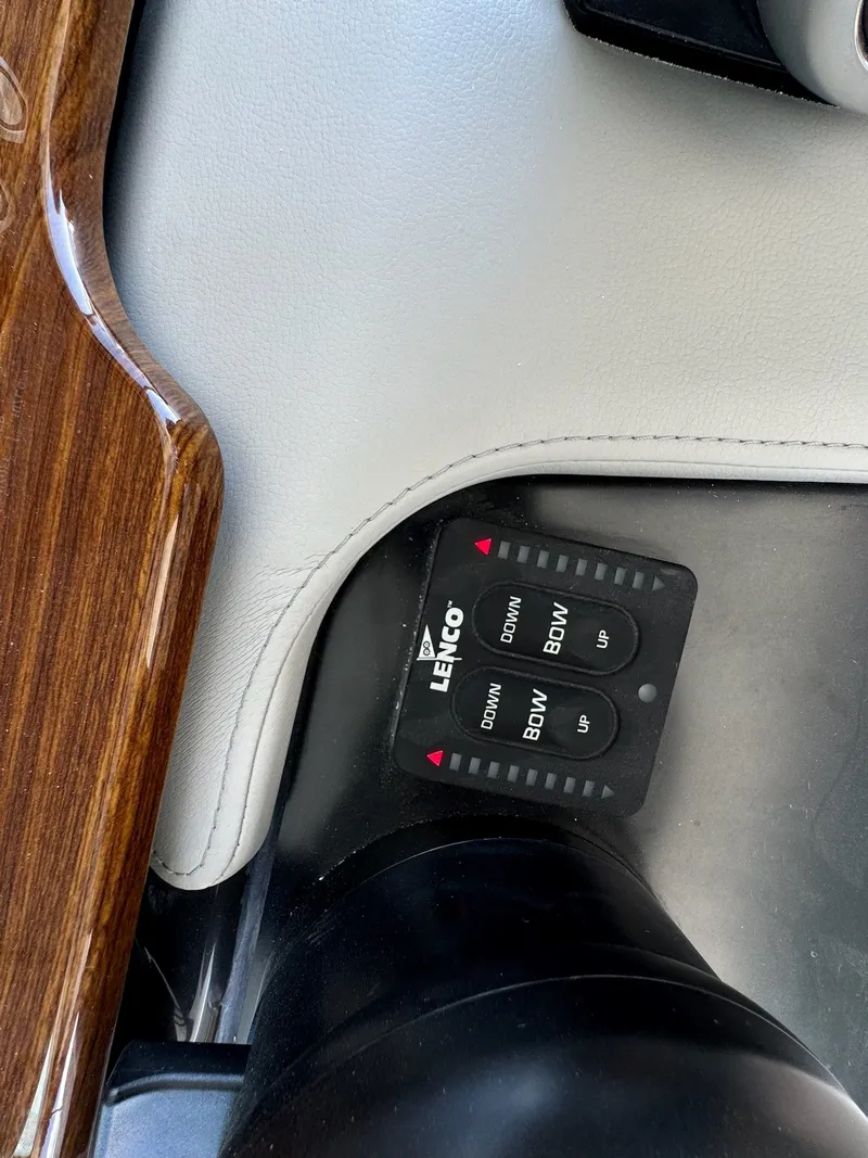 Slide: The Image of Tiara 43LS 2025 - 45