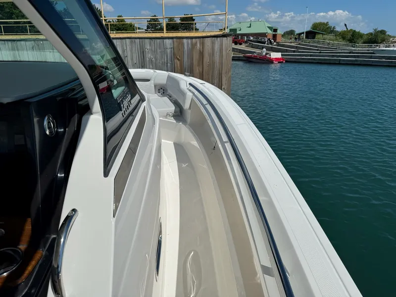 Slide: The Image of Tiara 43LS 2025 - 51