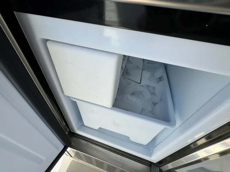 Slide: The Image of Tiara 43LS 2025 - 66