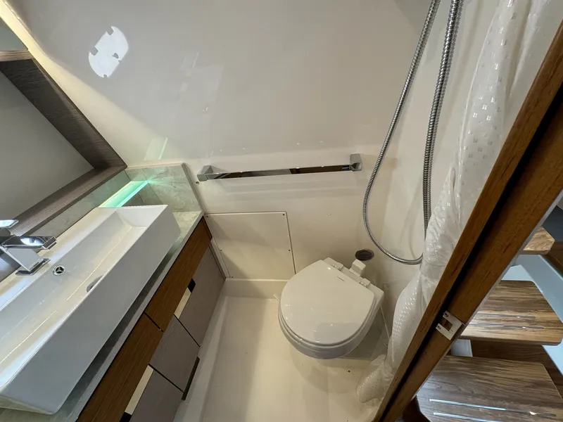 Slide: The Image of Tiara 43LS 2025 - 83