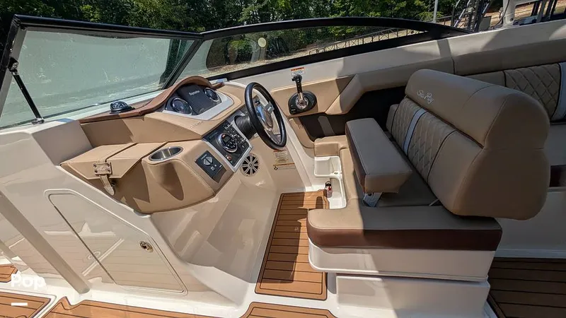 Slide: The Image of Sea Ray 290 Sundeck 2016 - 16547722