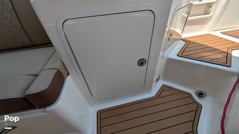 Slide: The Image of Sea Ray 290 Sundeck 2016 - 16547712