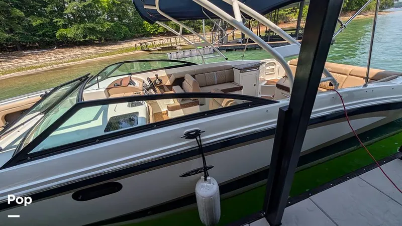 Slide: The Image of Sea Ray 290 Sundeck 2016 - 16547689