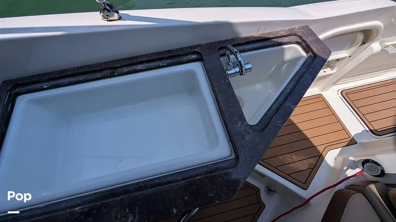 Slide: The Image of Sea Ray 290 Sundeck 2016 - 16547709