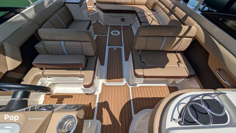Slide: The Image of Sea Ray 290 Sundeck 2016 - 16547743