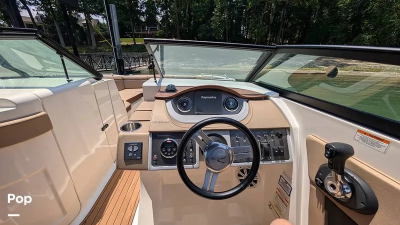 Slide: The Image of Sea Ray 290 Sundeck 2016 - 16547668