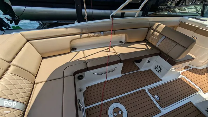 Slide: The Image of Sea Ray 290 Sundeck 2016 - 16547704