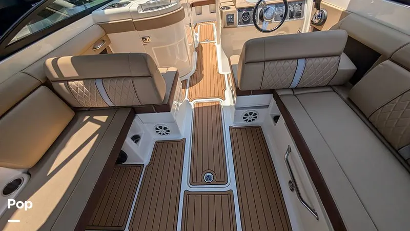 Slide: The Image of Sea Ray 290 Sundeck 2016 - 16547702