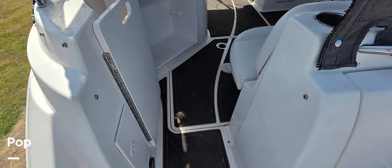 Slide: The Image of Bayliner 315 Cruiser 2012 - 16586324