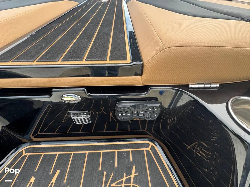 Slide: The Image of Mastercraft XT23 (Only 21hrs Ashley Kidd Edition) 2024 - 16541165