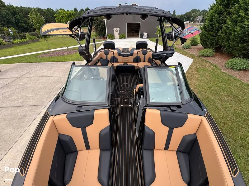 Slide: The Image of Mastercraft XT23 (Only 21hrs Ashley Kidd Edition) 2024 - 16541100