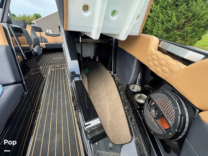 Slide: The Image of Mastercraft XT23 (Only 21hrs Ashley Kidd Edition) 2024 - 16541115