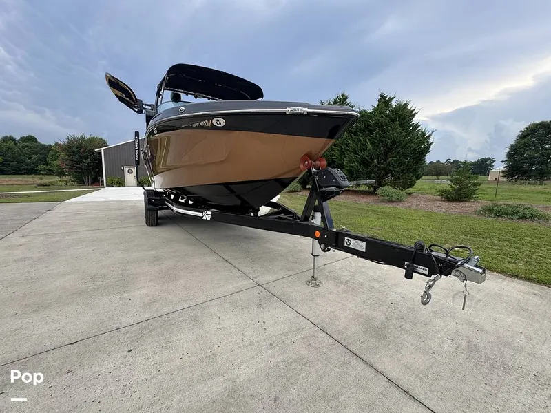 Slide: The Image of Mastercraft XT23 (Only 21hrs Ashley Kidd Edition) 2024 - 16541079