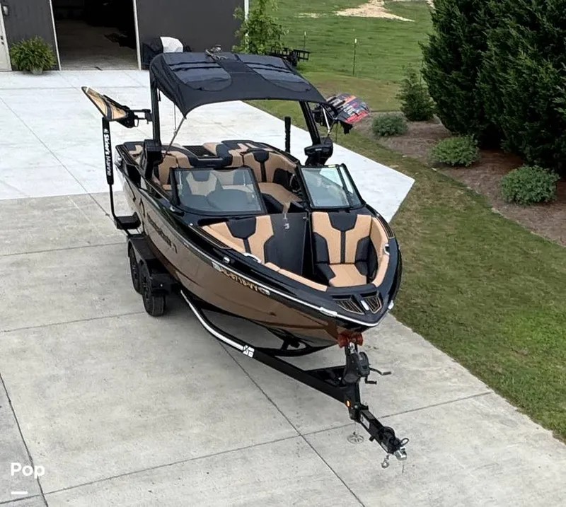 Slide: The Image of Mastercraft XT23 (Only 21hrs Ashley Kidd Edition) 2024 - 16541081