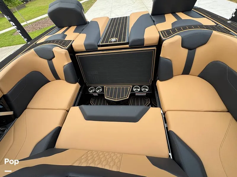 Slide: The Image of Mastercraft XT23 (Only 21hrs Ashley Kidd Edition) 2024 - 16541128