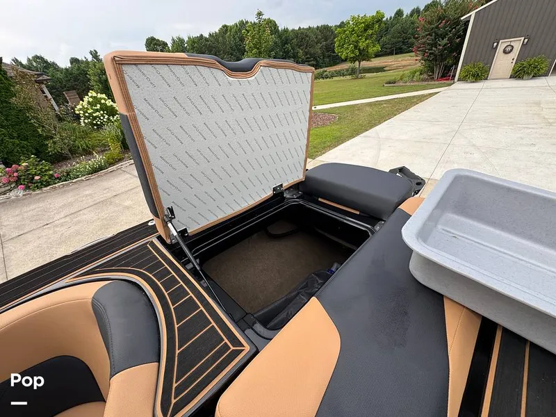 Slide: The Image of Mastercraft XT23 (Only 21hrs Ashley Kidd Edition) 2024 - 16541155