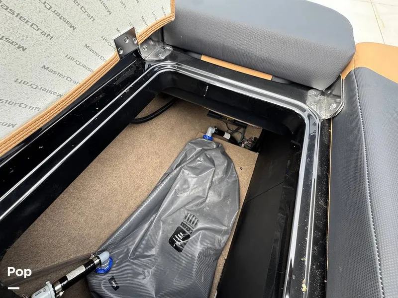 Slide: The Image of Mastercraft XT23 (Only 21hrs Ashley Kidd Edition) 2024 - 16541153