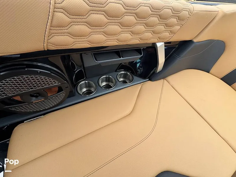Slide: The Image of Mastercraft XT23 (Only 21hrs Ashley Kidd Edition) 2024 - 16541144