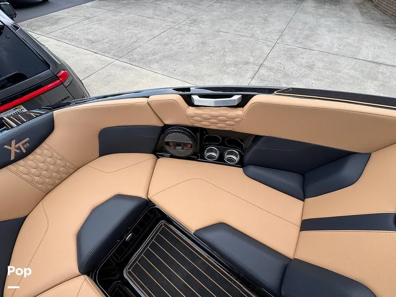 Slide: The Image of Mastercraft XT23 (Only 21hrs Ashley Kidd Edition) 2024 - 16541096