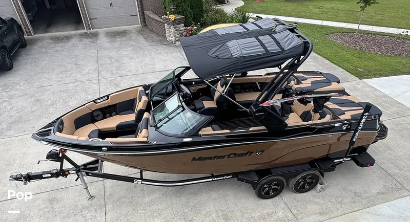 Slide: The Image of Mastercraft XT23 (Only 21hrs Ashley Kidd Edition) 2024 - 16541084