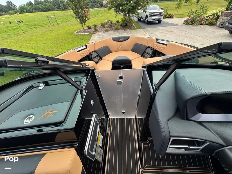 Slide: The Image of Mastercraft XT23 (Only 21hrs Ashley Kidd Edition) 2024 - 16541150