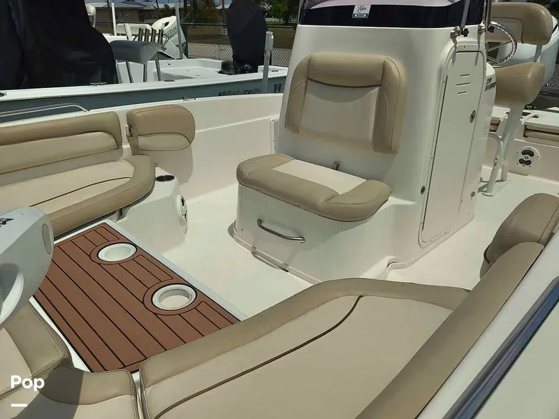 Slide: The Image of NauticStar 211 hybrid 2021 - 16552671