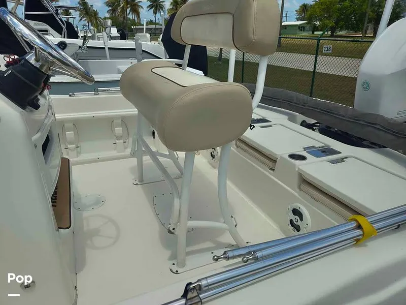 Slide: The Image of NauticStar 211 hybrid 2021 - 16552672