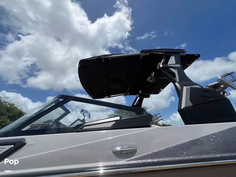 Slide: The Image of Supra SL 575 Raptor 2022 - 16517576