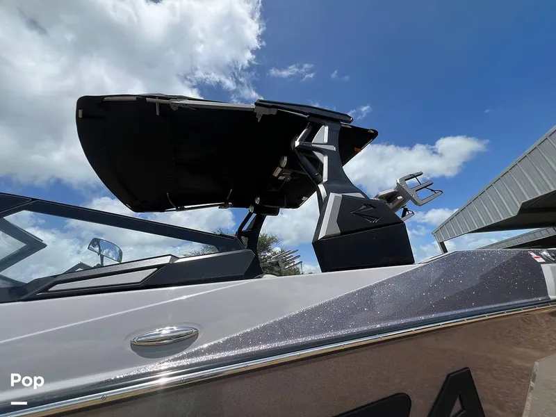 Slide: The Image of Supra SL 575 Raptor 2022 - 16517575
